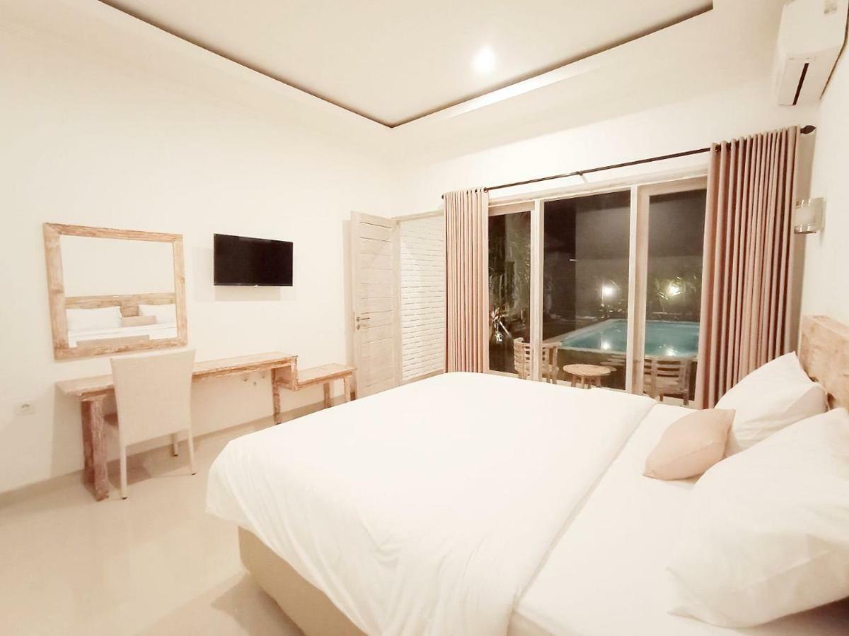 Berawa Dini Guesthouse Canggu  Exterior photo